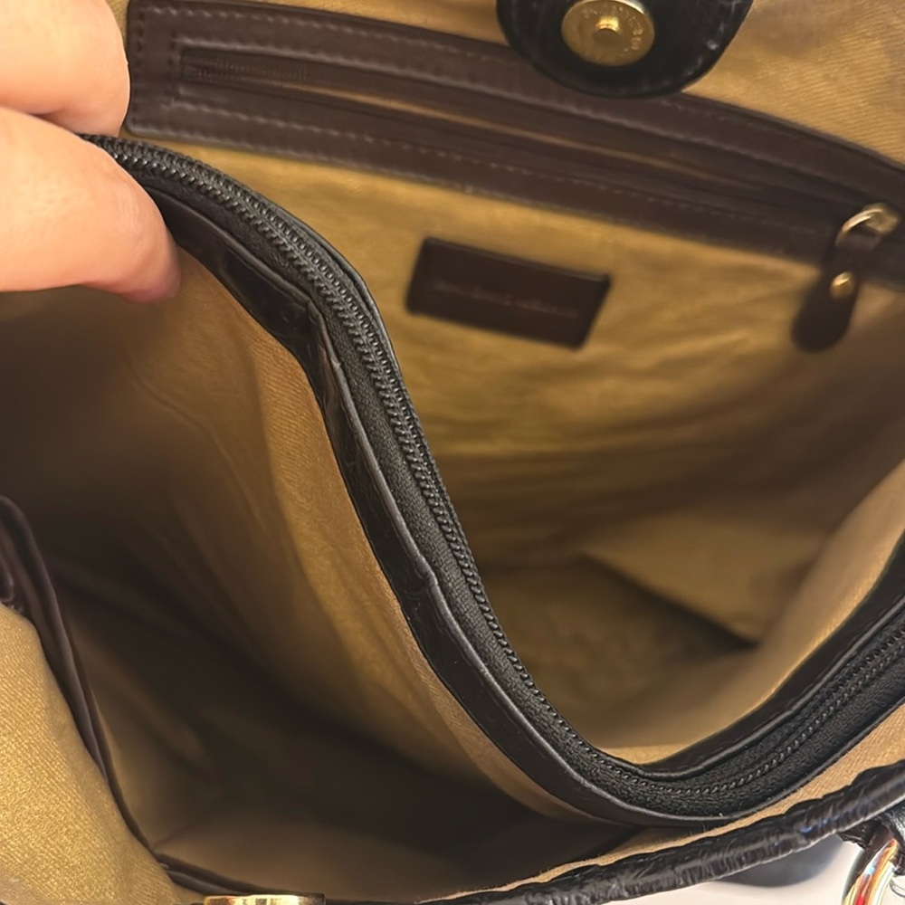 ANTONIO MELANI Black Shoulder Bag with Gold Hardware - Picture 3 of 4